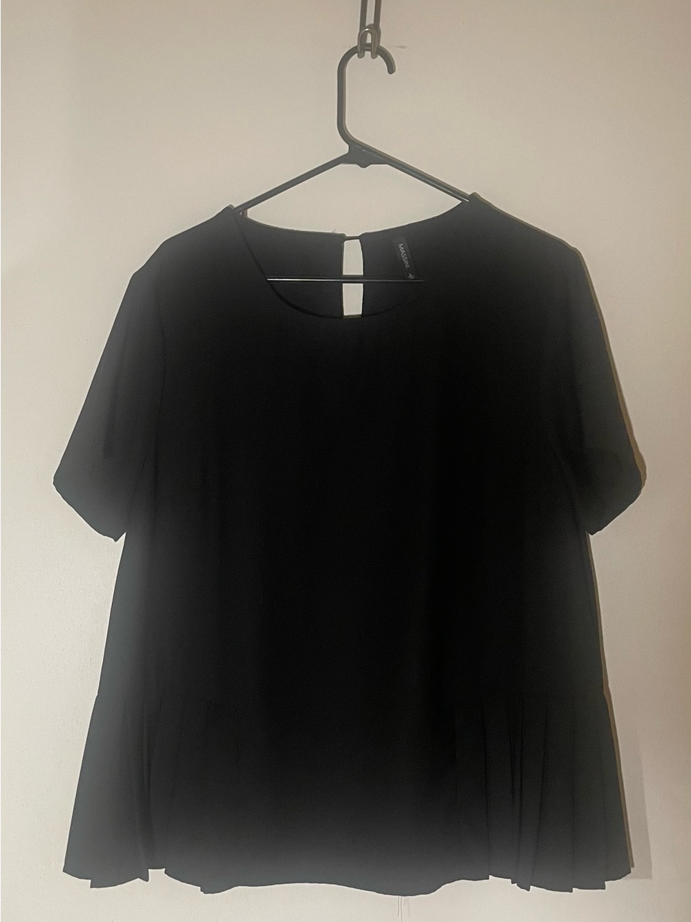 #13 Massini Black Solid Pleated Short Sleeve Blouse L
